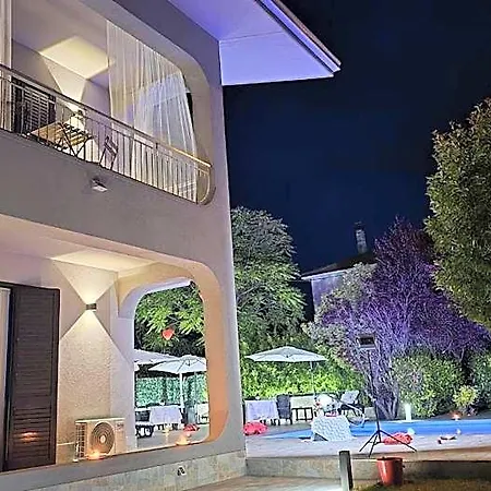 Andale Suitespa Bed & Breakfast 4*