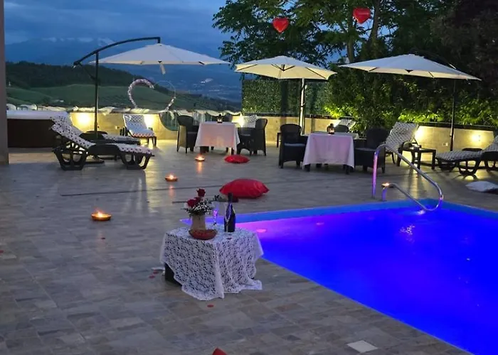 Andale Suitespa فندق مبيت وإفطار Villa Badessa